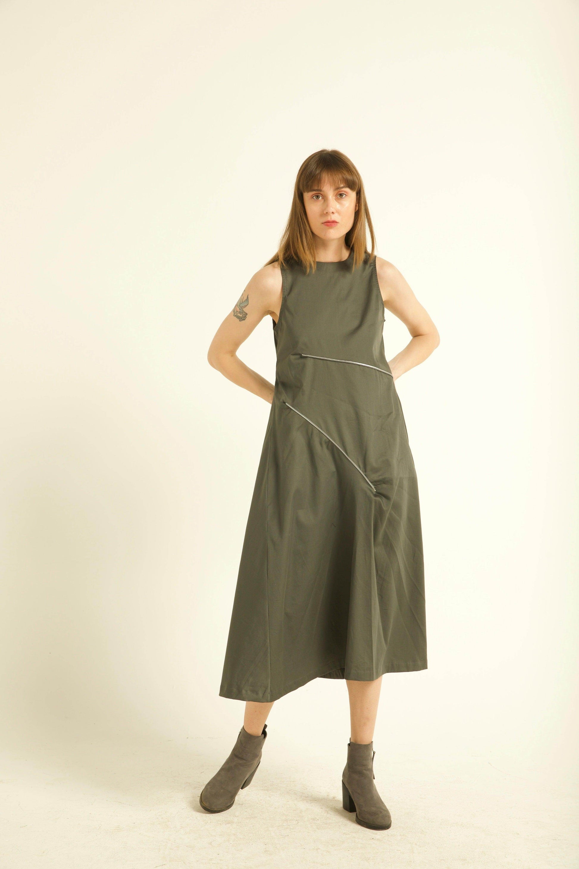 TWO-WAY ZIPPER DRESS - dash and dot