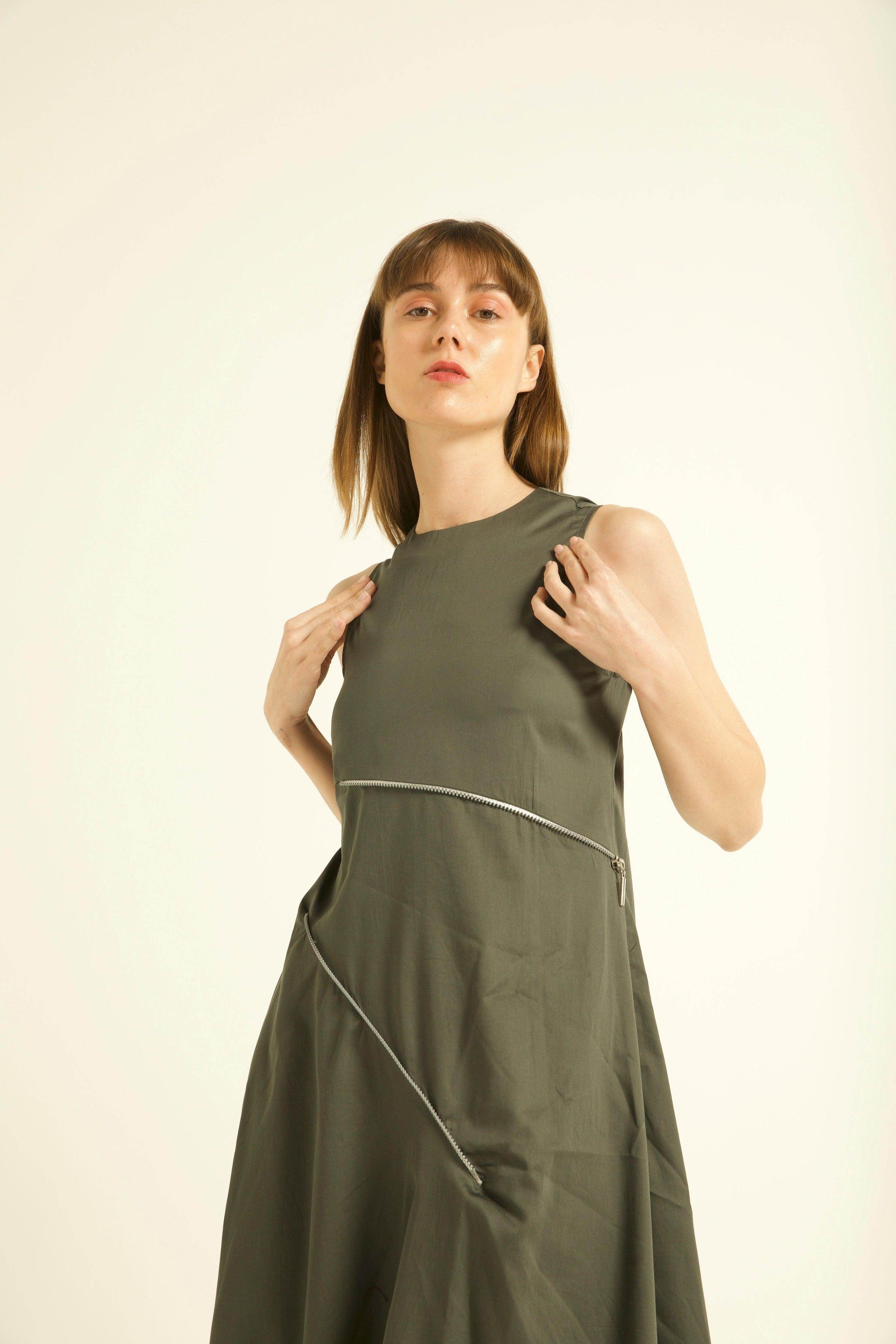 TWO-WAY ZIPPER DRESS - dash and dot