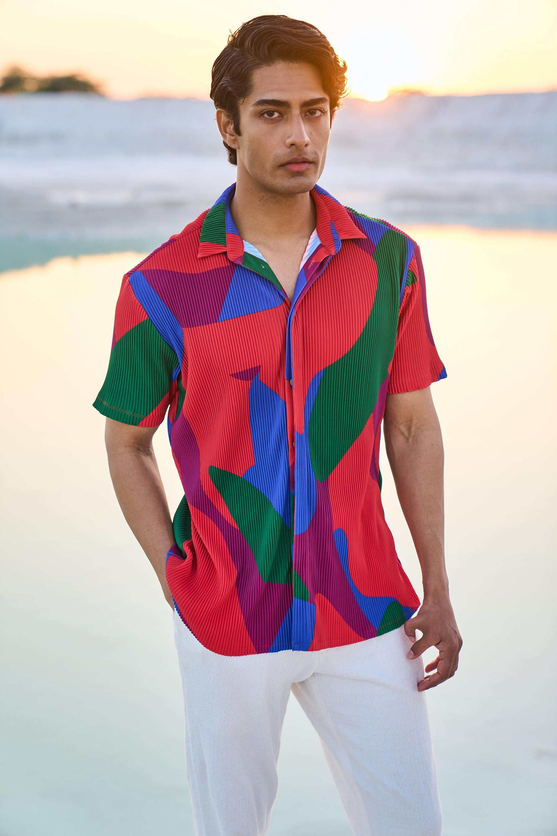 ABSTRACT PLEAT SHIRT - dash and dot