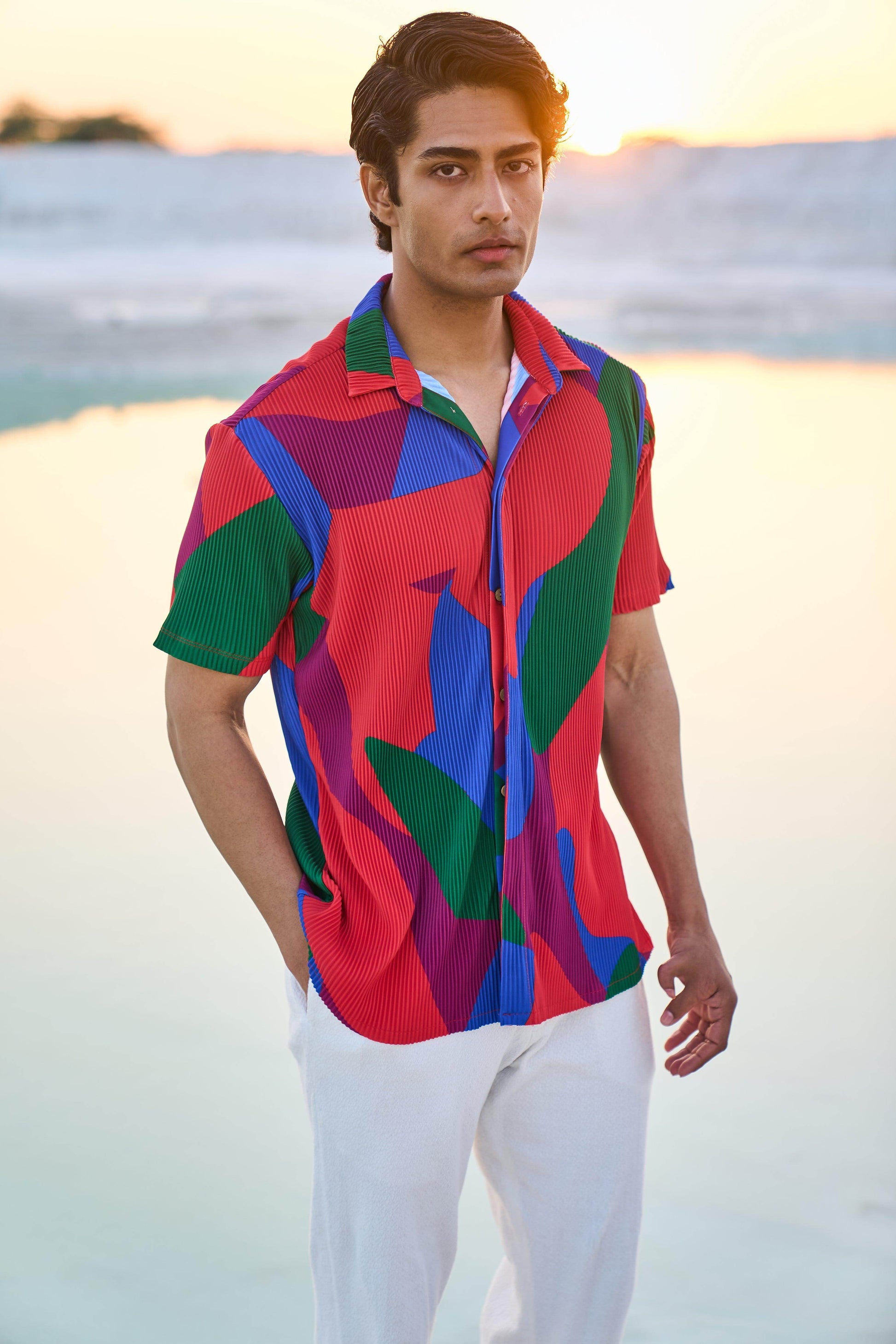 ABSTRACT PLEAT SHIRT - dash and dot