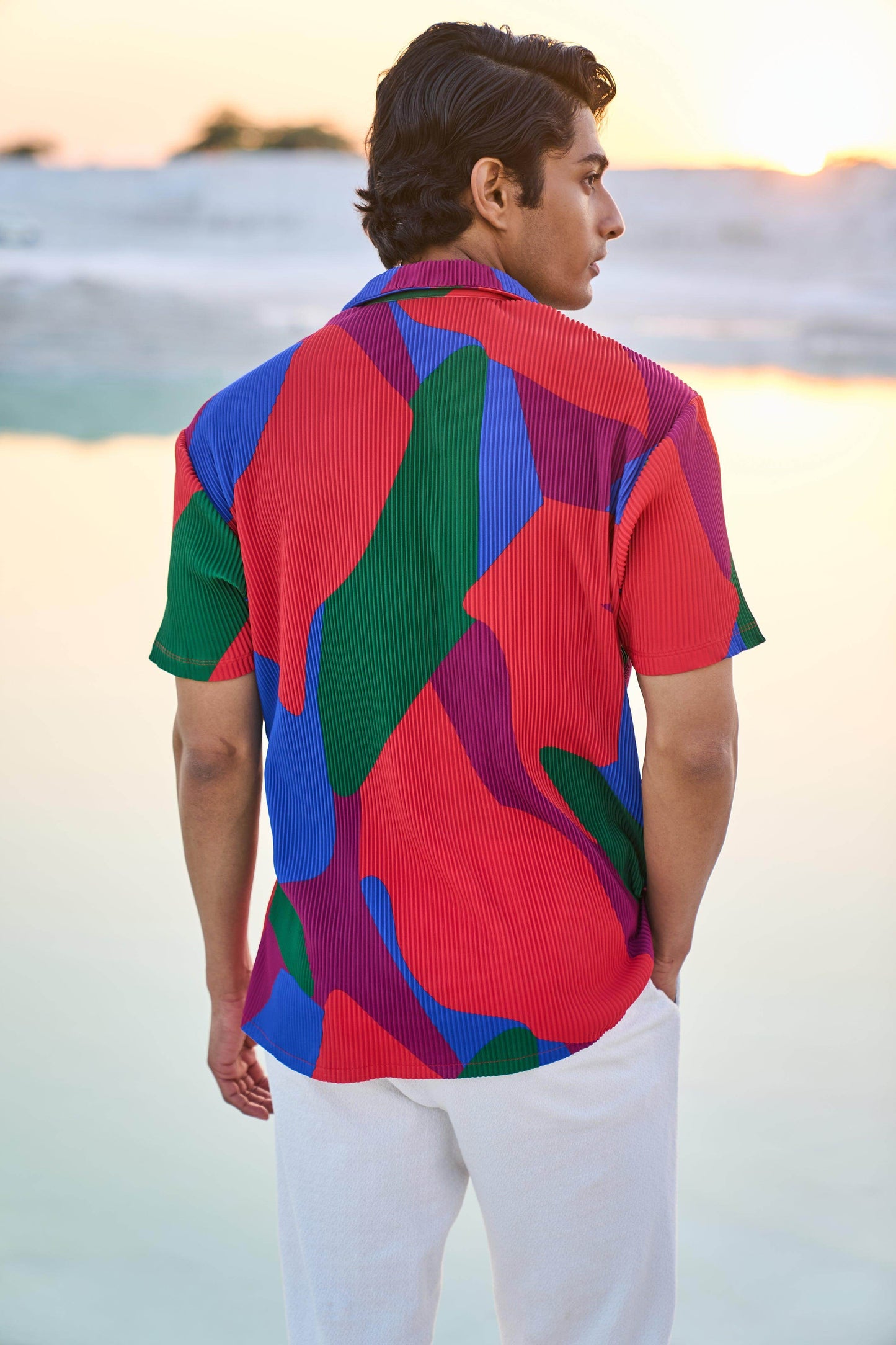 ABSTRACT PLEAT SHIRT - dash and dot