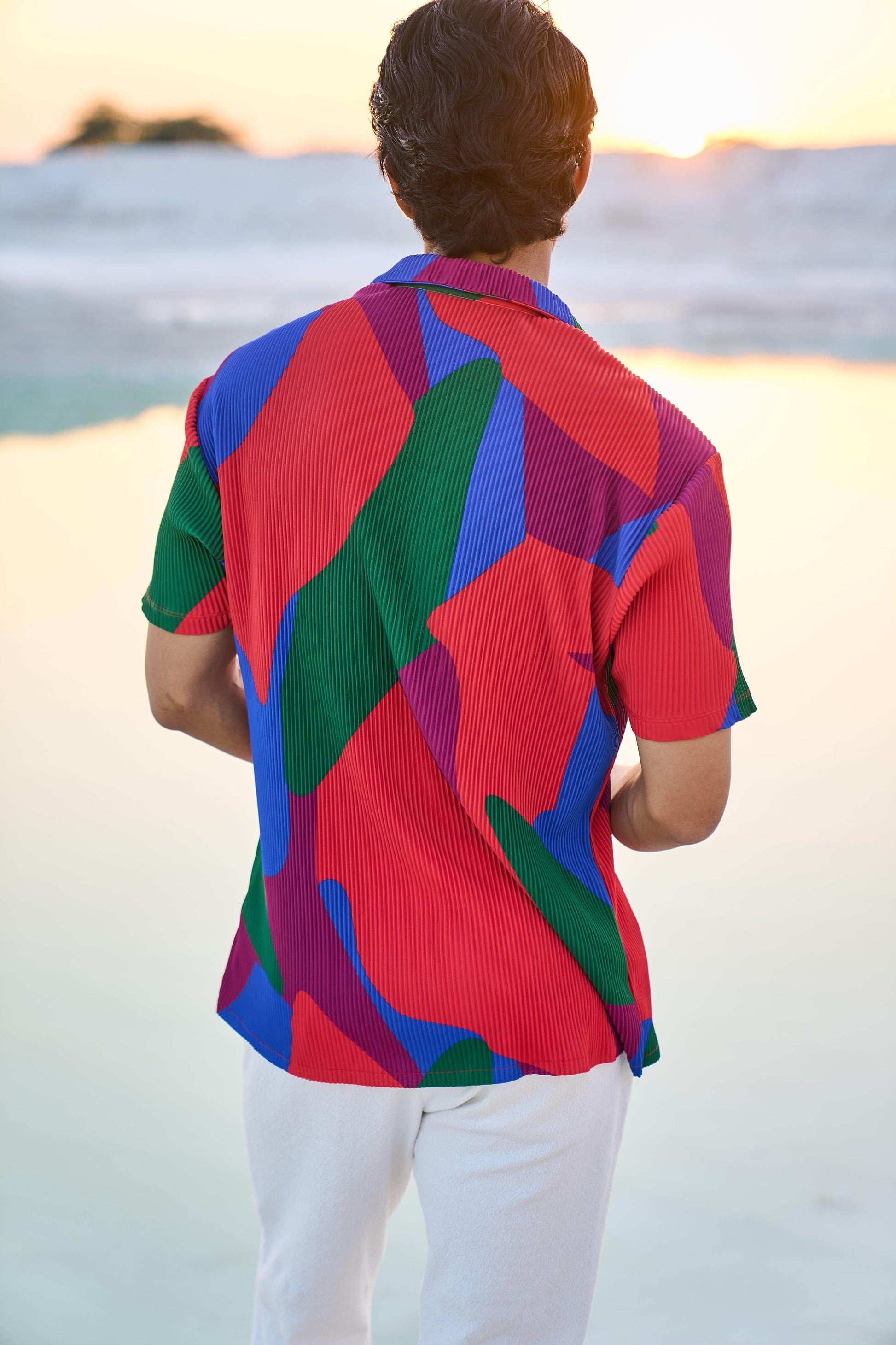ABSTRACT PLEAT SHIRT - dash and dot