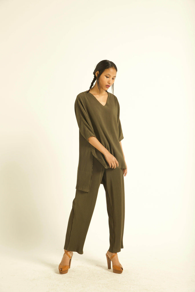 HIGH-LOW PLEAT TOP - dash and dot dash and dot