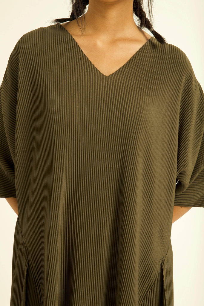 HIGH-LOW PLEAT TOP - dash and dot dash and dot