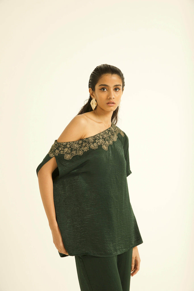 EXPOSED SHOULDER EMBROIDERED TOP - dash and dot dash and dot