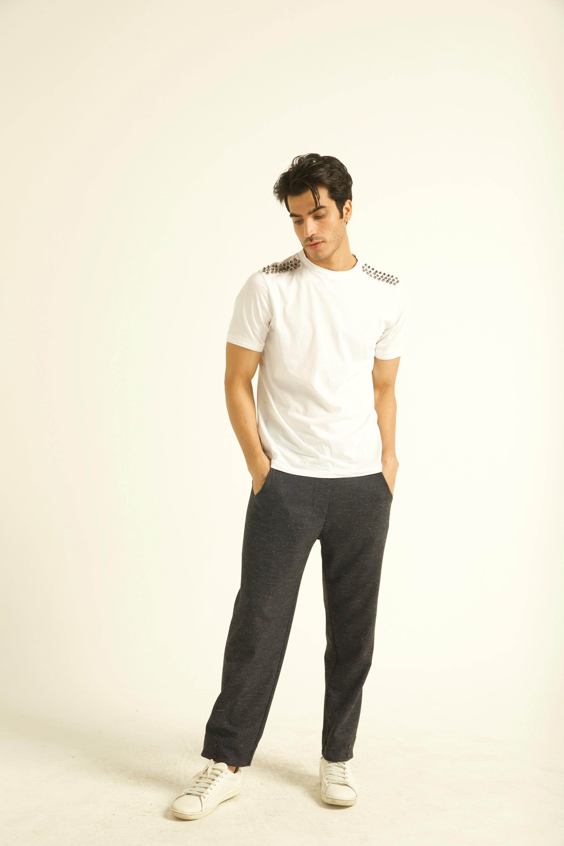 STUD TEE - dash and dot