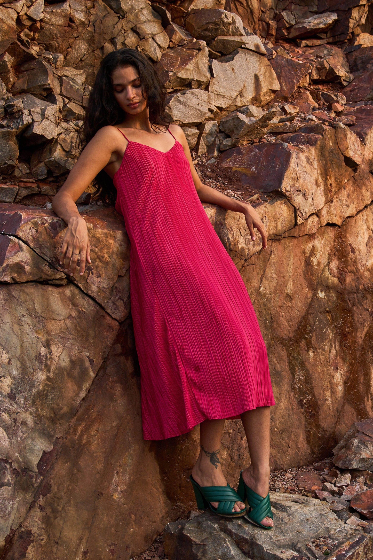 PINK PLEATED MIDI DRESS - dash and dot