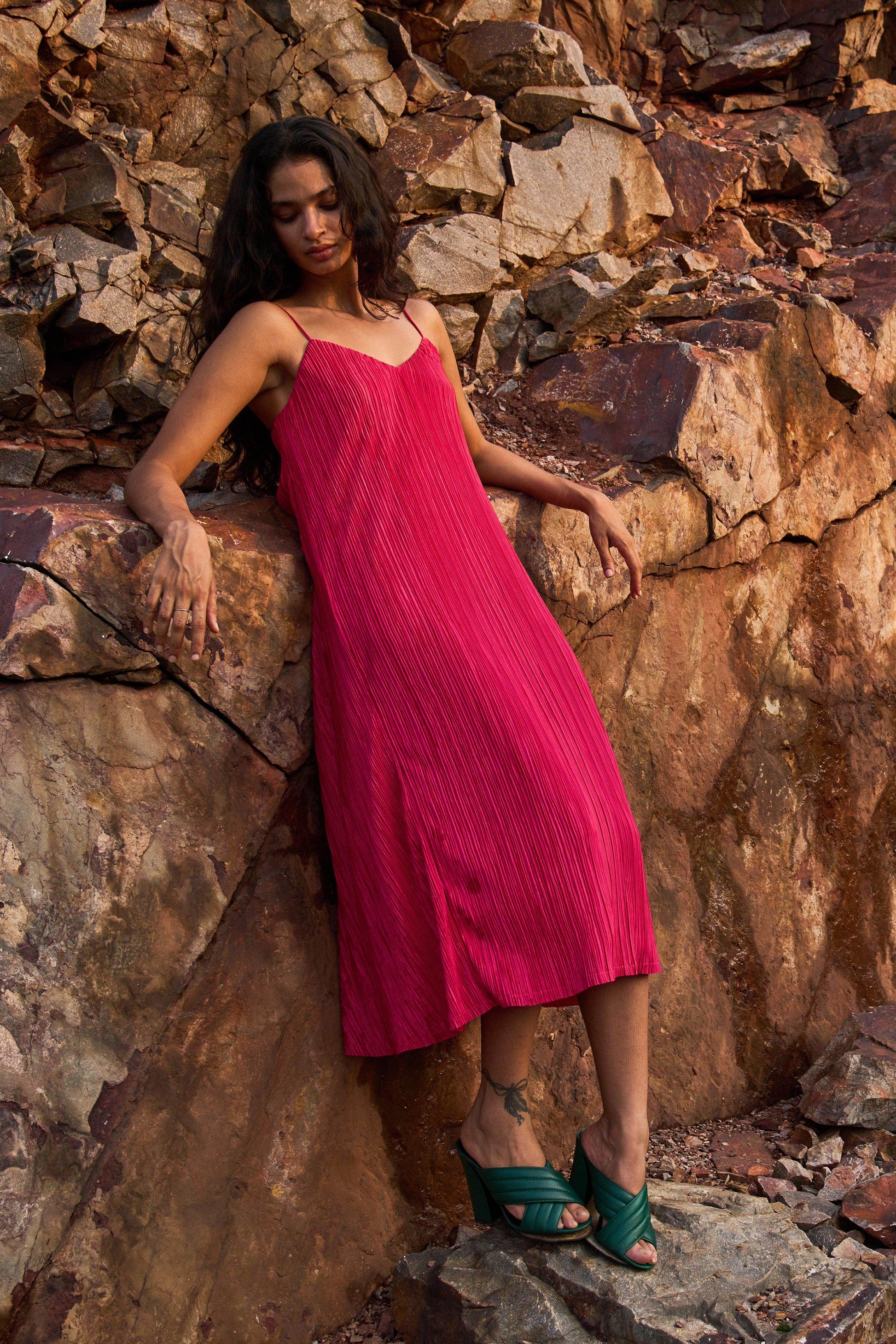 PINK PLEATED MIDI DRESS - dash and dot