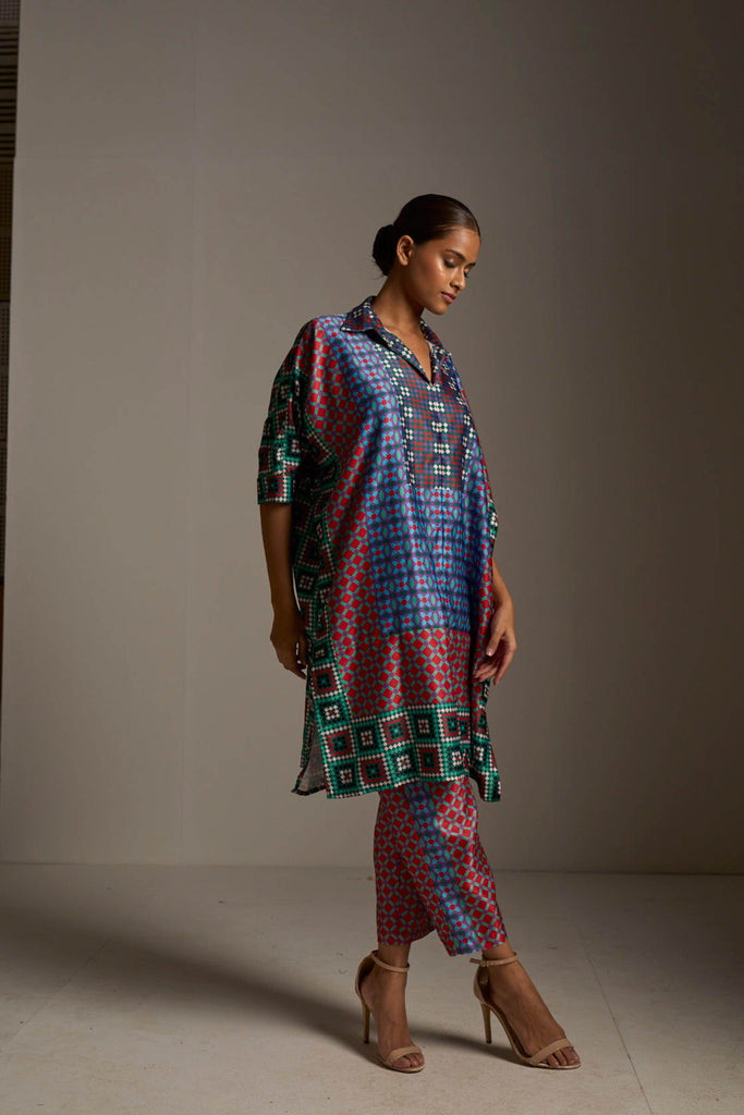 BOXY TILE PRINTED TOP - dash and dot dash and dot