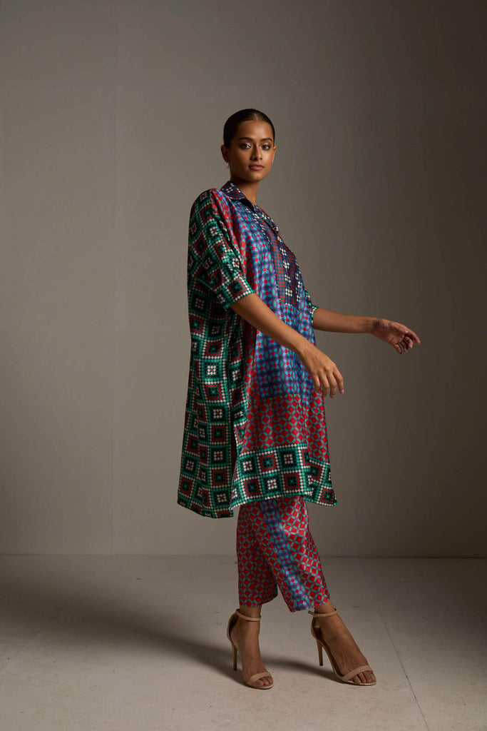 BOXY TILE PRINTED TOP - dash and dot dash and dot