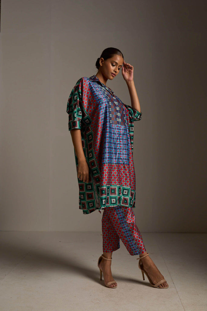 BOXY TILE PRINTED TOP - dash and dot dash and dot