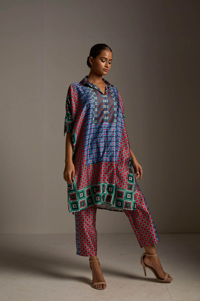 BOXY TILE PRINTED TOP - dash and dot dash and dot