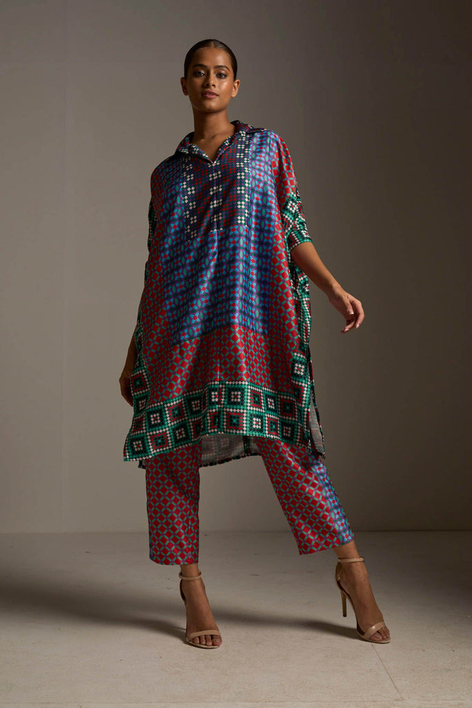 BOXY TILE PRINTED TOP - dash and dot dash and dot