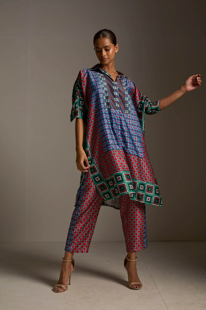 BOXY TILE PRINTED TOP - dash and dot dash and dot