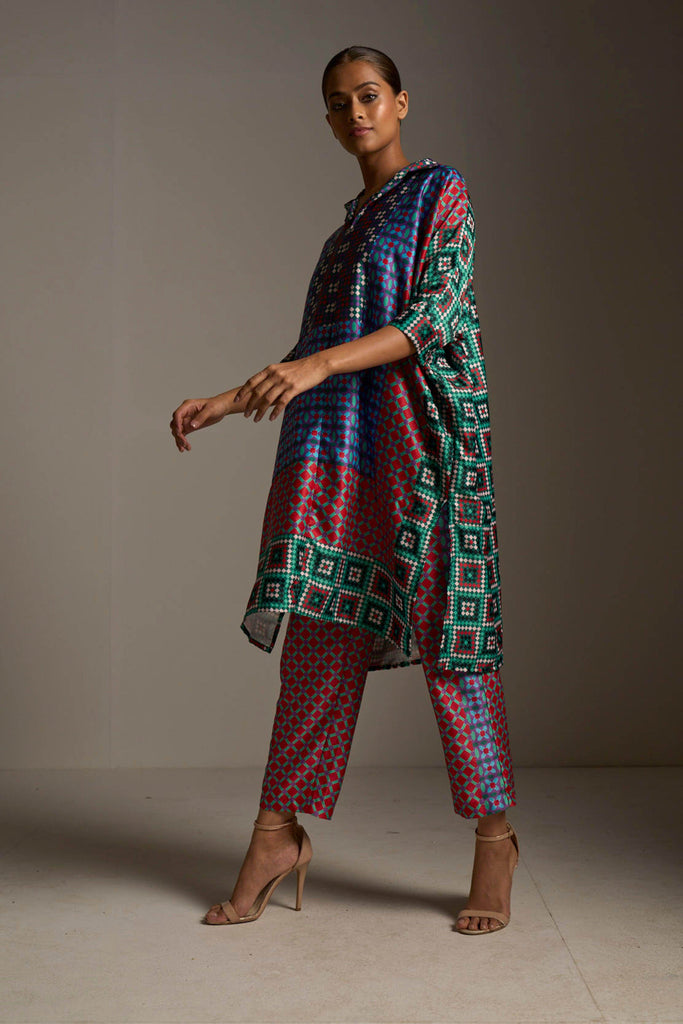 BOXY TILE PRINTED TOP - dash and dot dash and dot