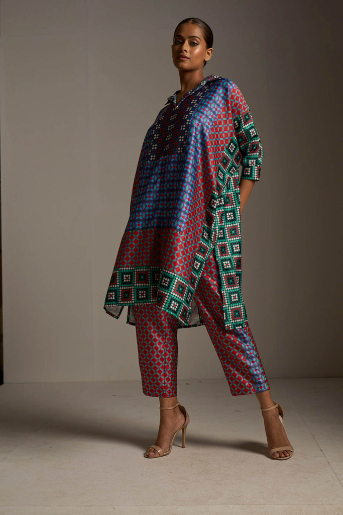 BOXY TILE PRINTED TOP - dash and dot dash and dot