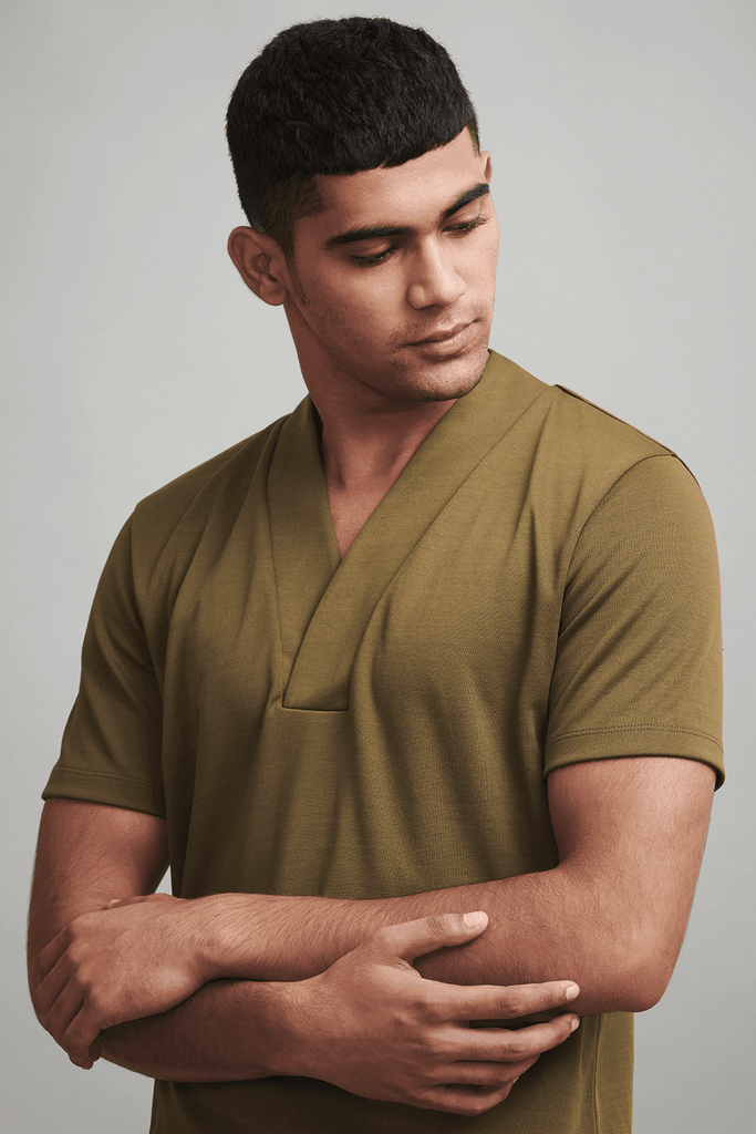 OVERLAP V POLO - dash and dot dash and dot