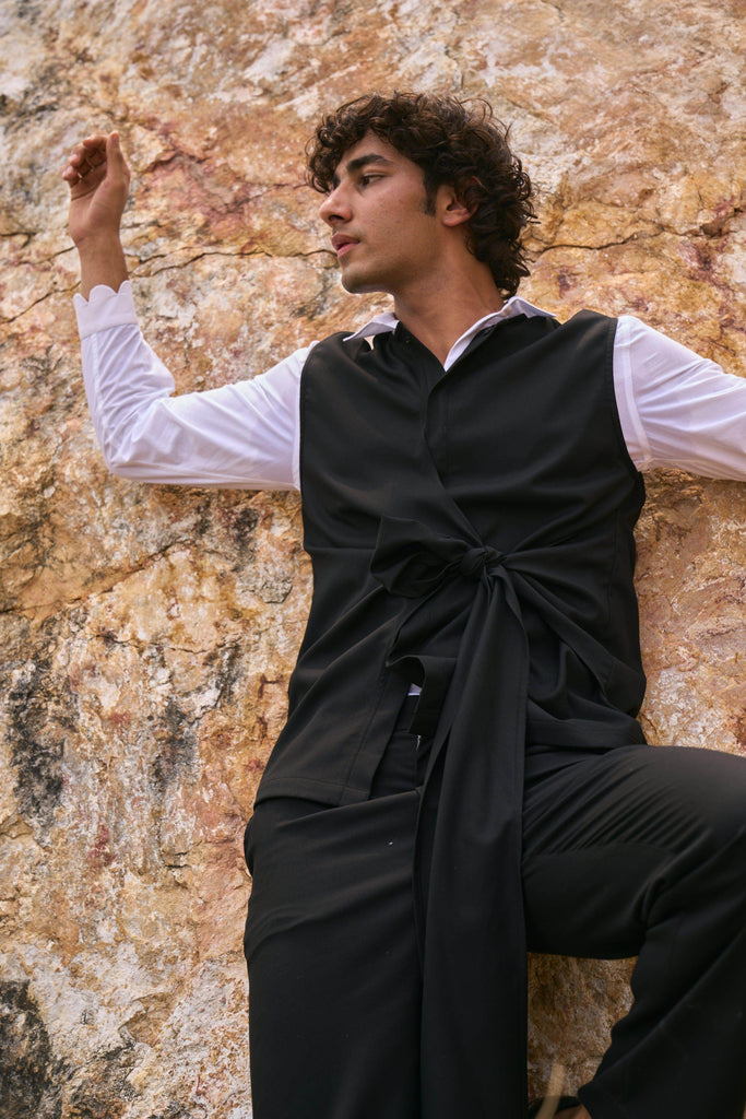 SIDE TIE SLEEVELESS JACKET - dash and dot dash and dot