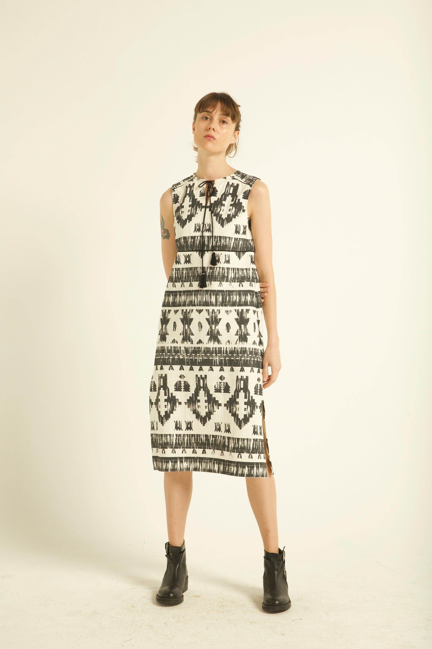 TEXTURED TRIBAL MIDI - dash and dot
