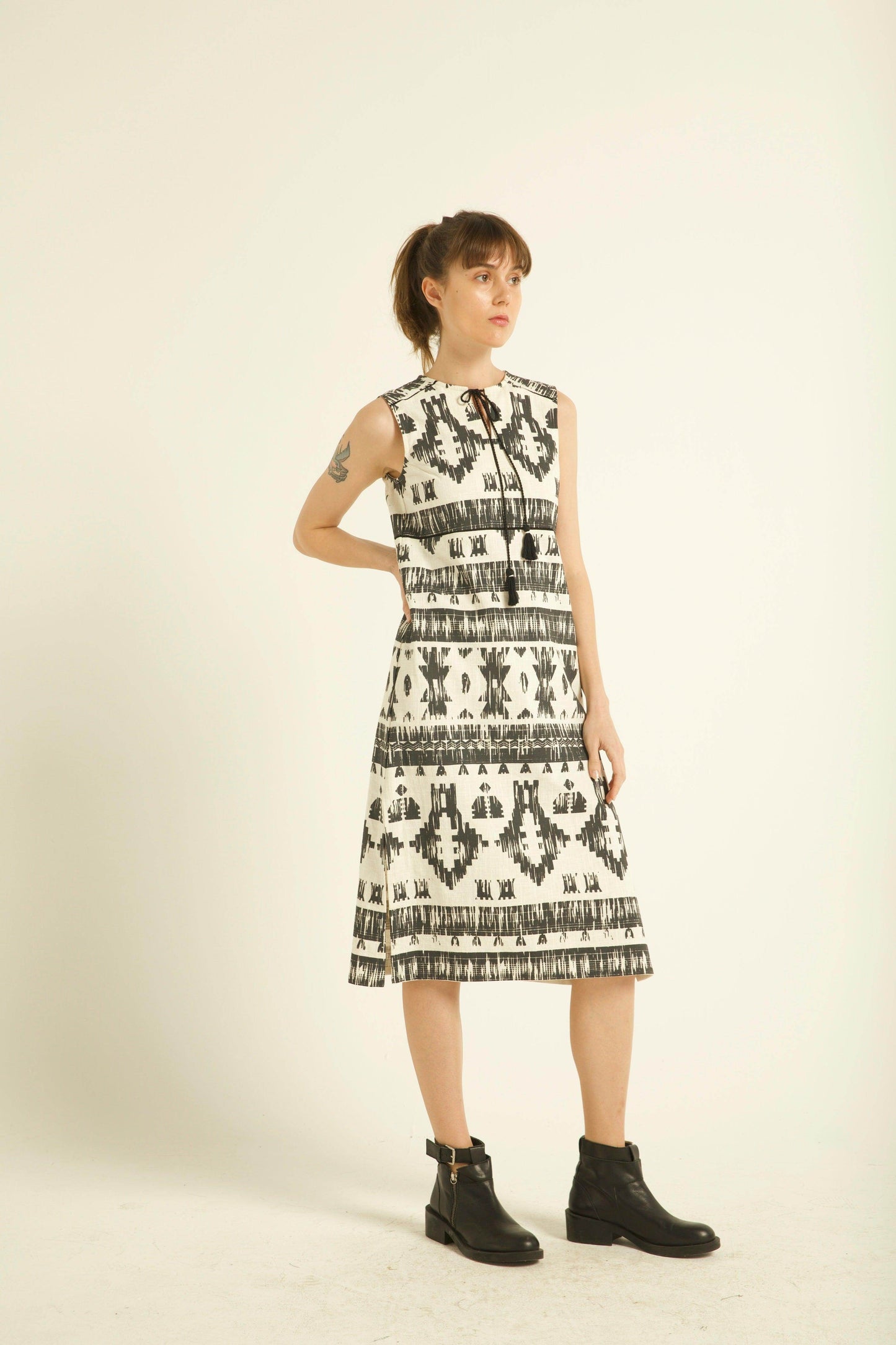 TEXTURED TRIBAL MIDI - dash and dot