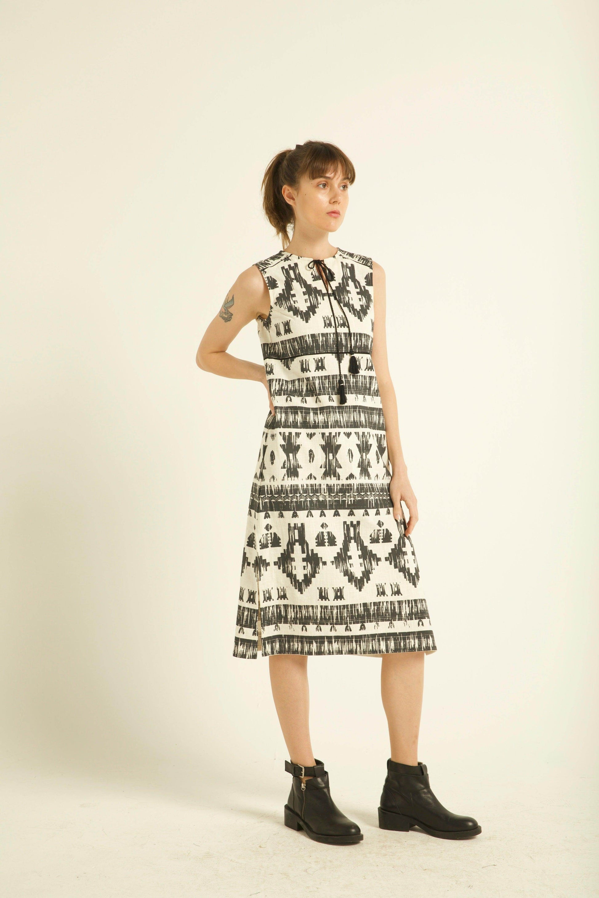 TEXTURED TRIBAL MIDI - dash and dot