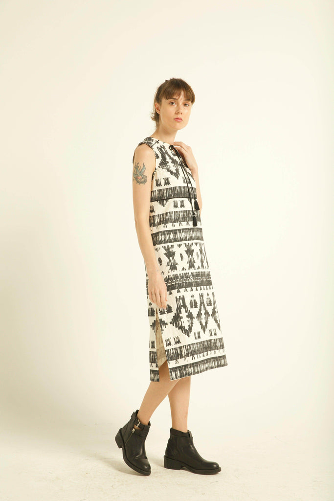 TEXTURED TRIBAL MIDI - dash and dot dash and dot