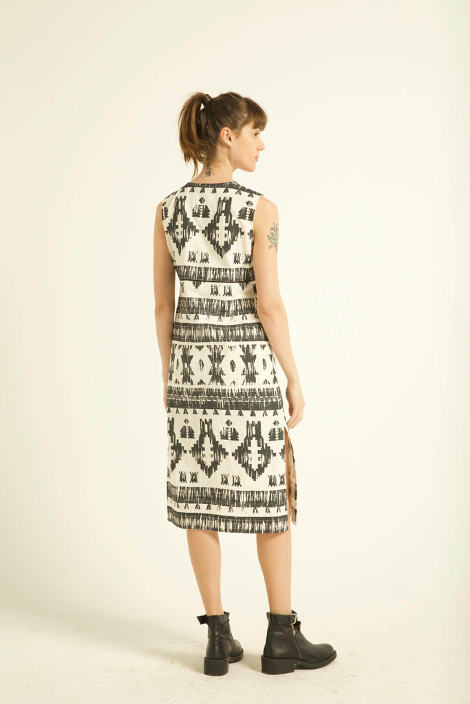 TEXTURED TRIBAL MIDI - dash and dot dash and dot