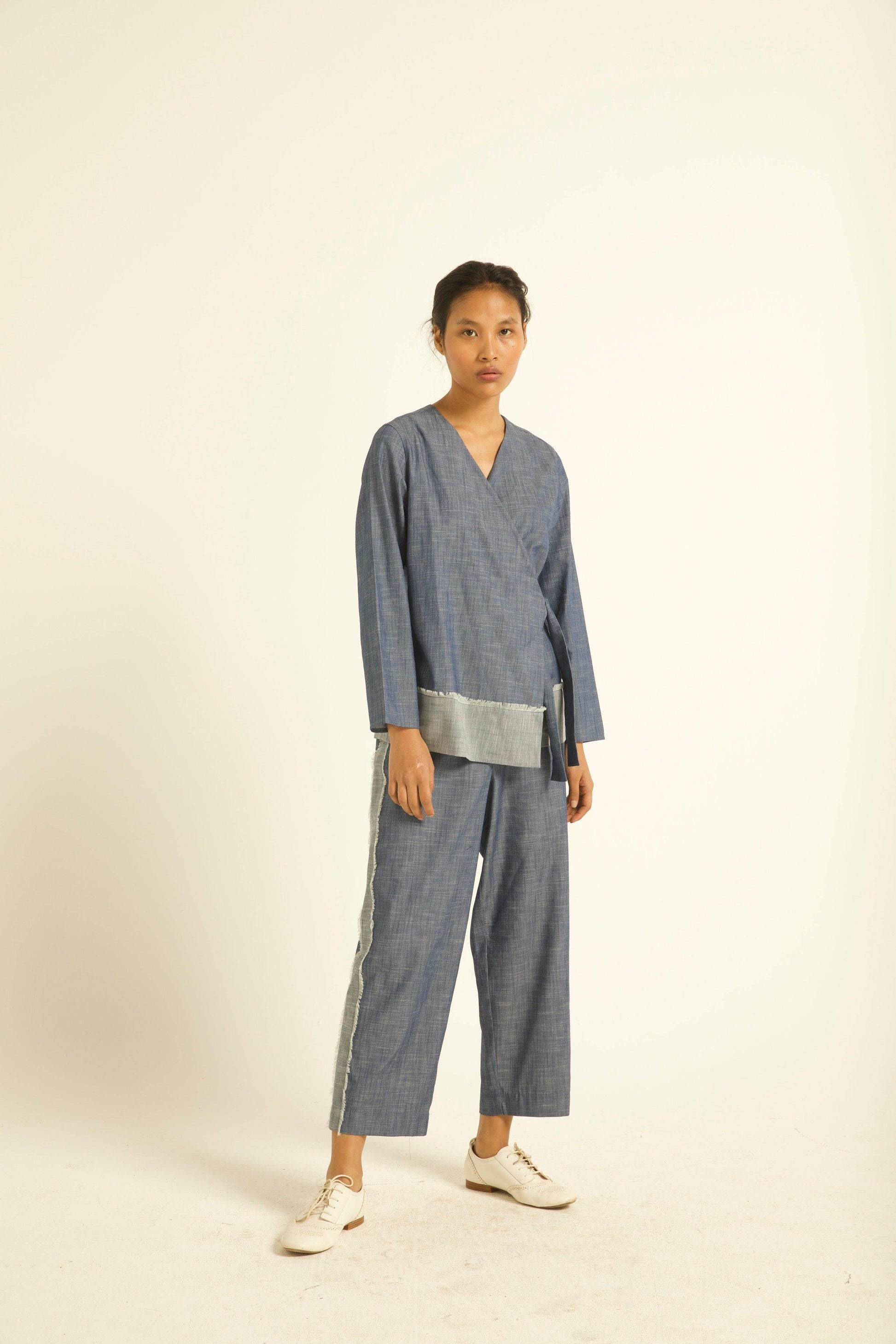 SIDE TIE DENIM BLOCK TOP - dash and dot