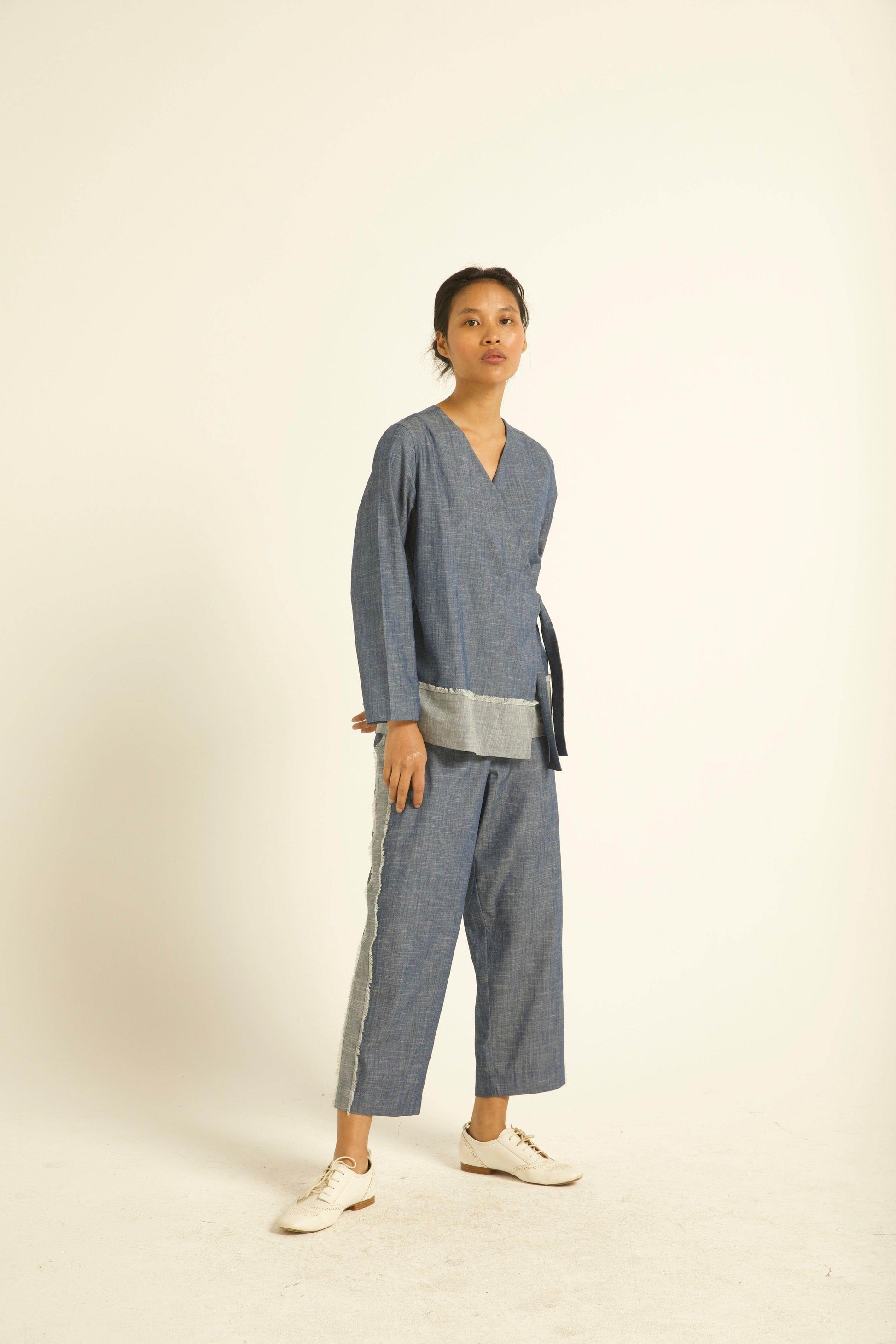 SIDE TIE DENIM BLOCK TOP - dash and dot
