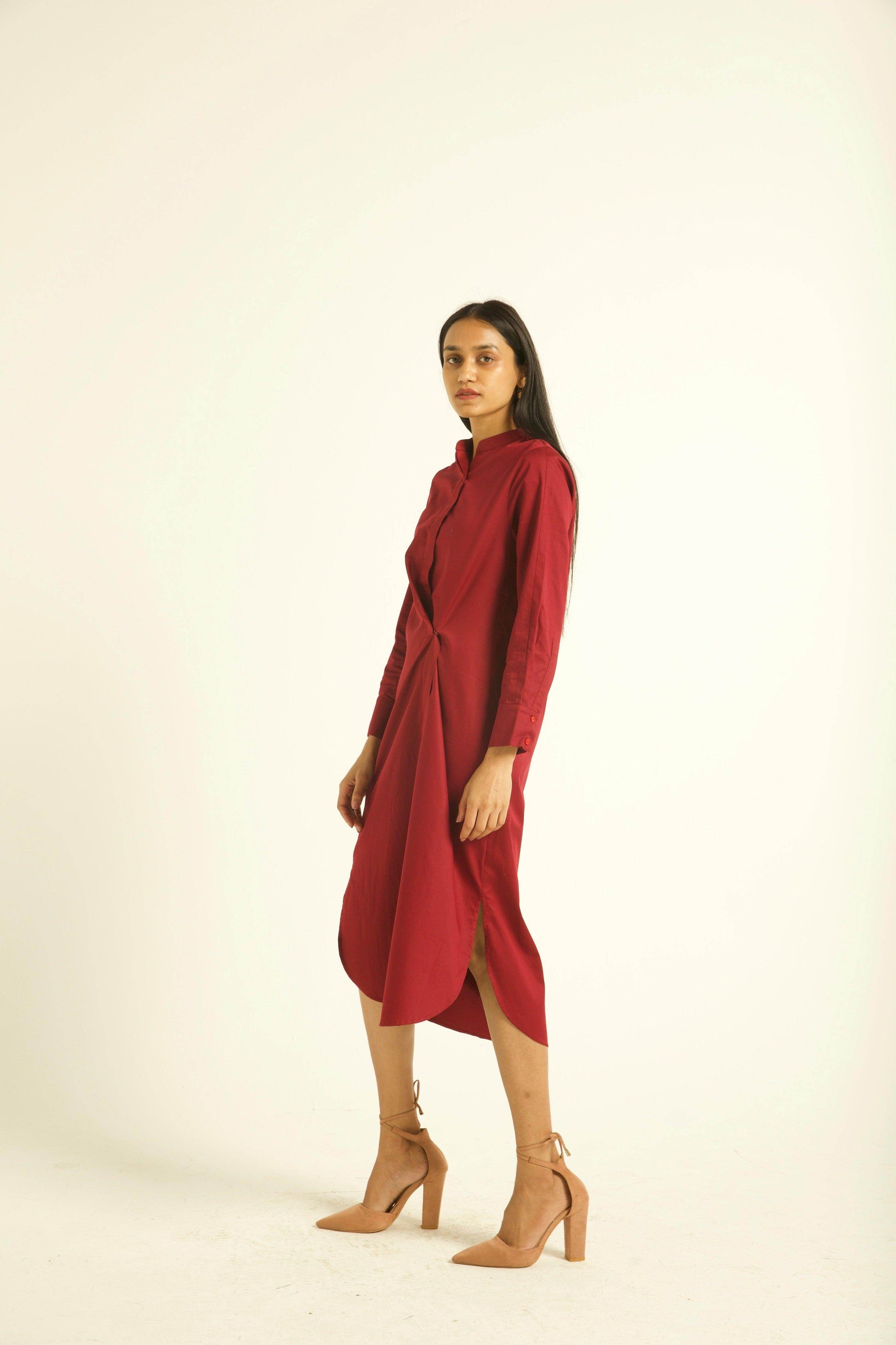 FULL-SLEEVE BUTTON PLEAT MIDI - dash and dot