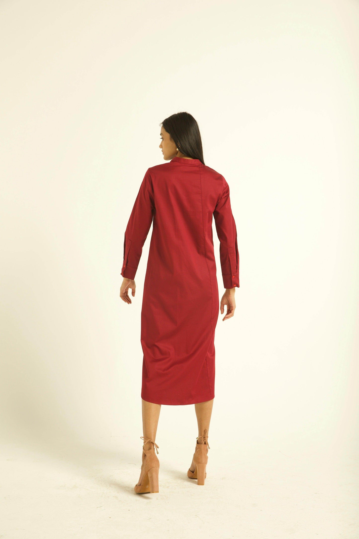 FULL-SLEEVE BUTTON PLEAT MIDI - dash and dot