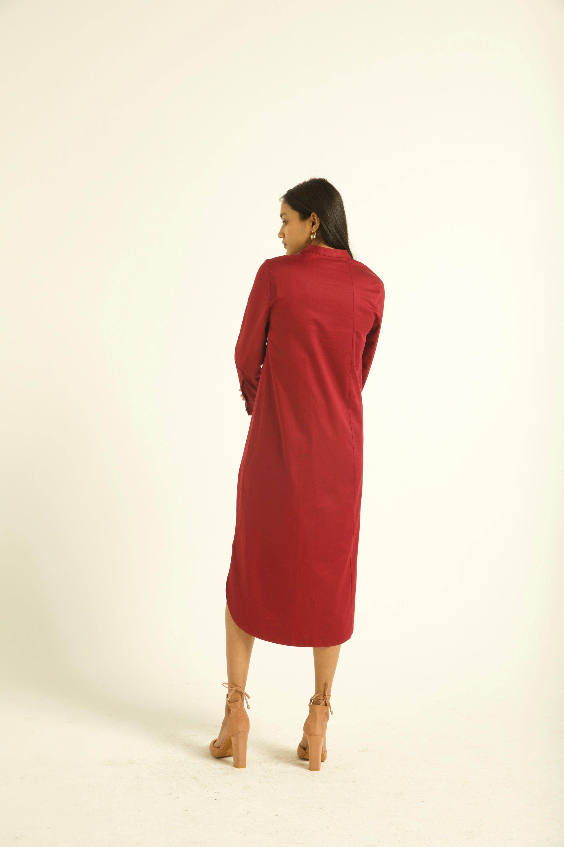 FULL-SLEEVE BUTTON PLEAT MIDI - dash and dot