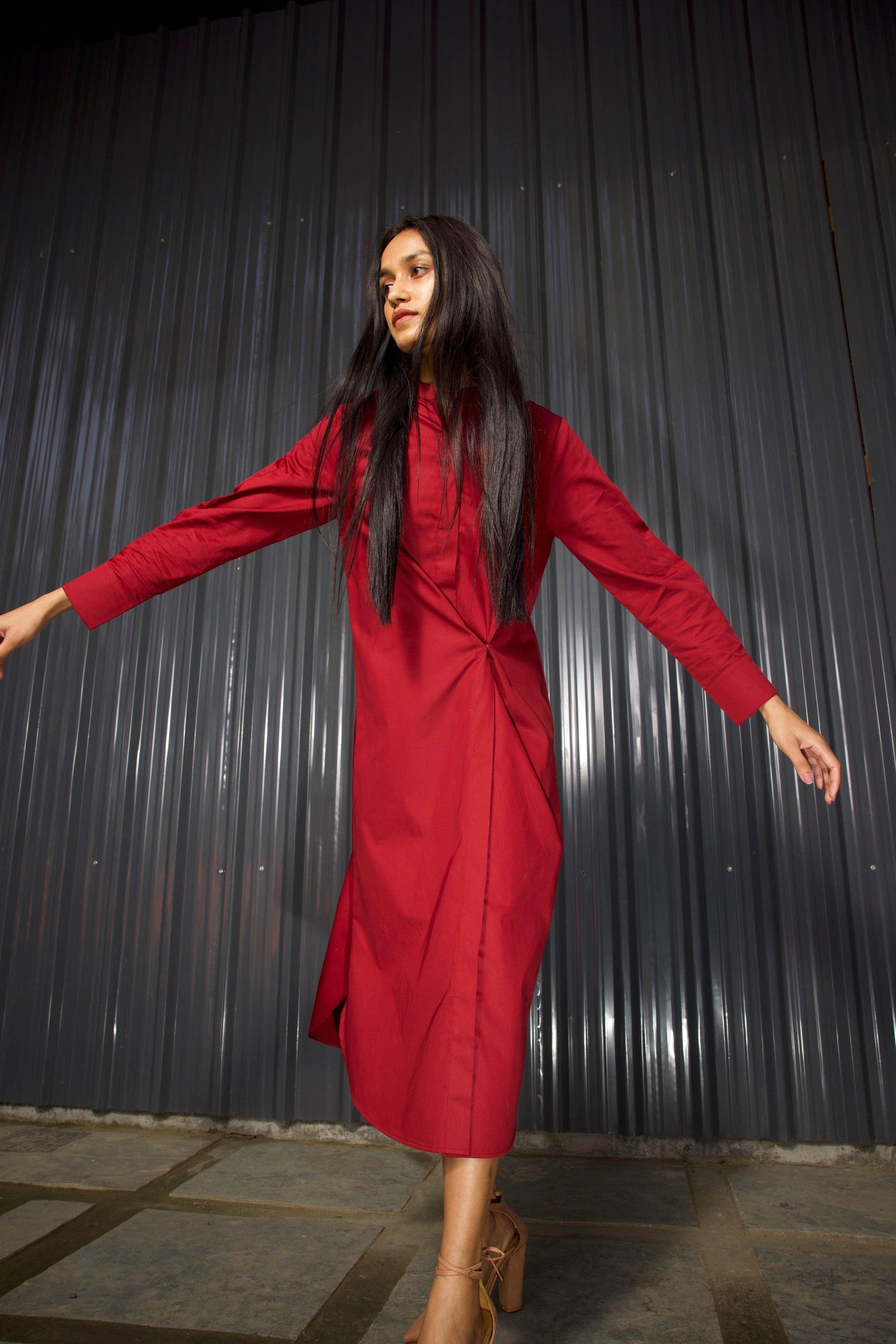 FULL-SLEEVE BUTTON PLEAT MIDI - dash and dot