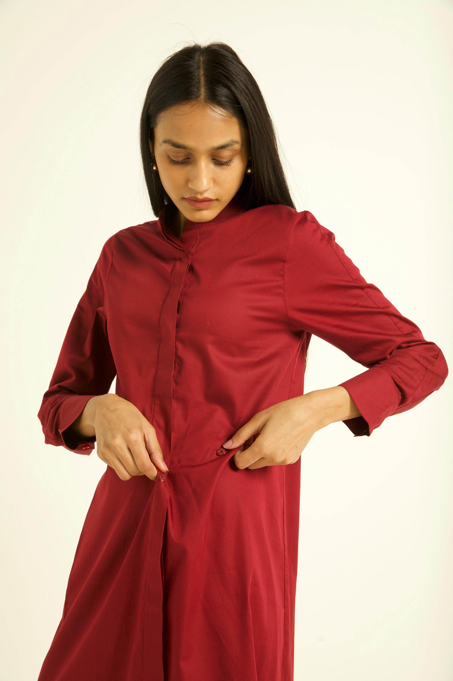 FULL-SLEEVE BUTTON PLEAT MIDI - dash and dot