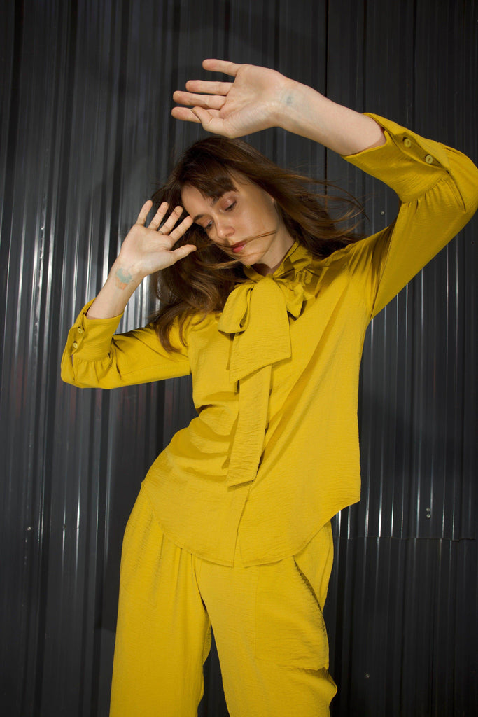 MUSTARD BOW TOP - dash and dot dash and dot