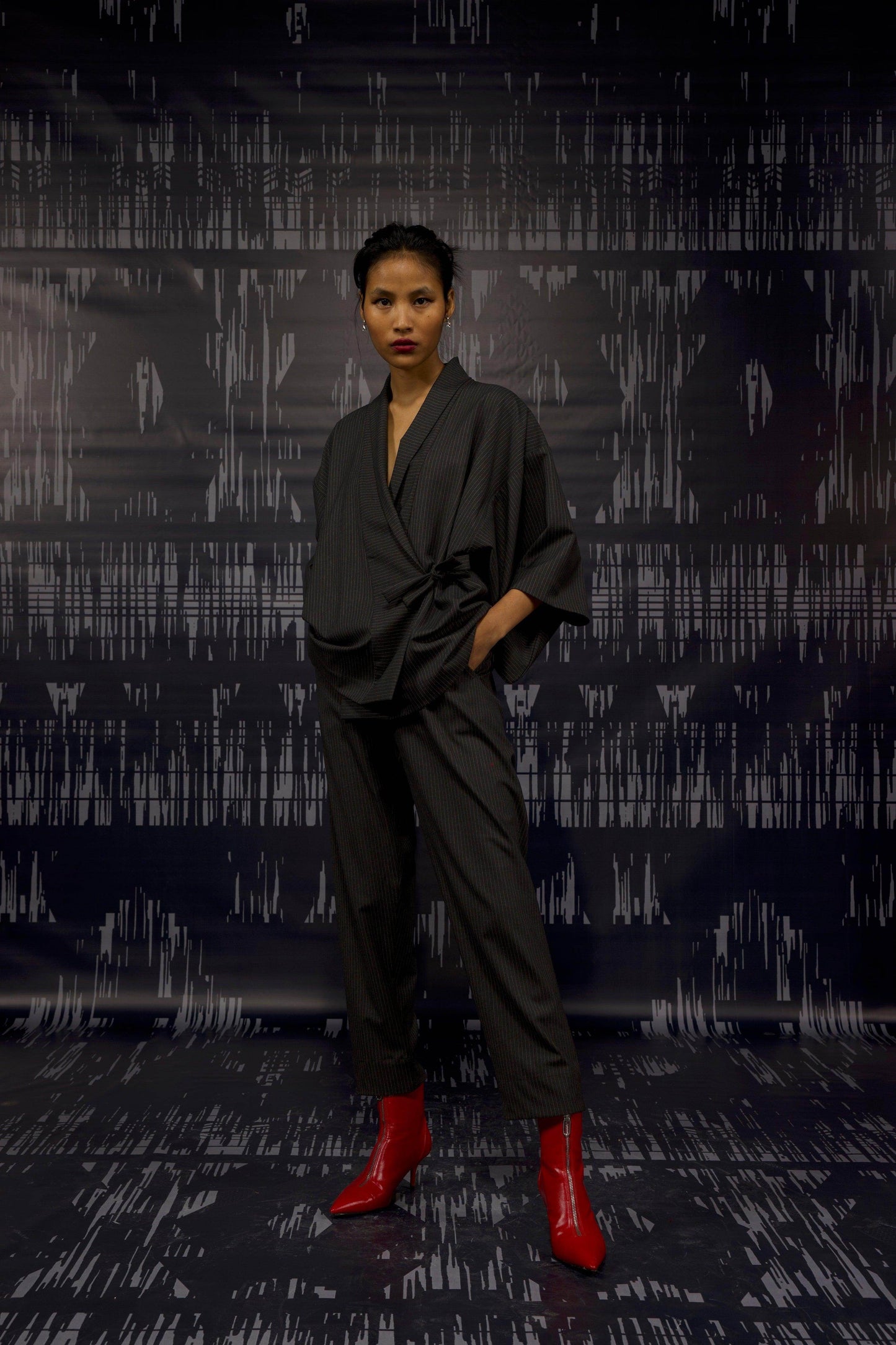 PINSTRIPE KIMONO - dash and dot