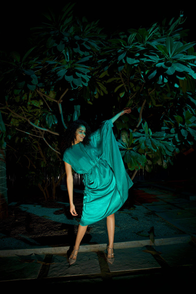 SINGLE SLEEVE DRAPED MIDI - dash and dot dash and dot