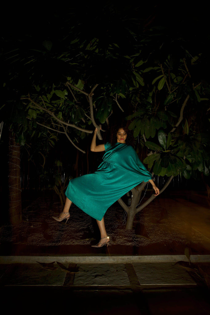 SINGLE SLEEVE DRAPED MIDI - dash and dot dash and dot