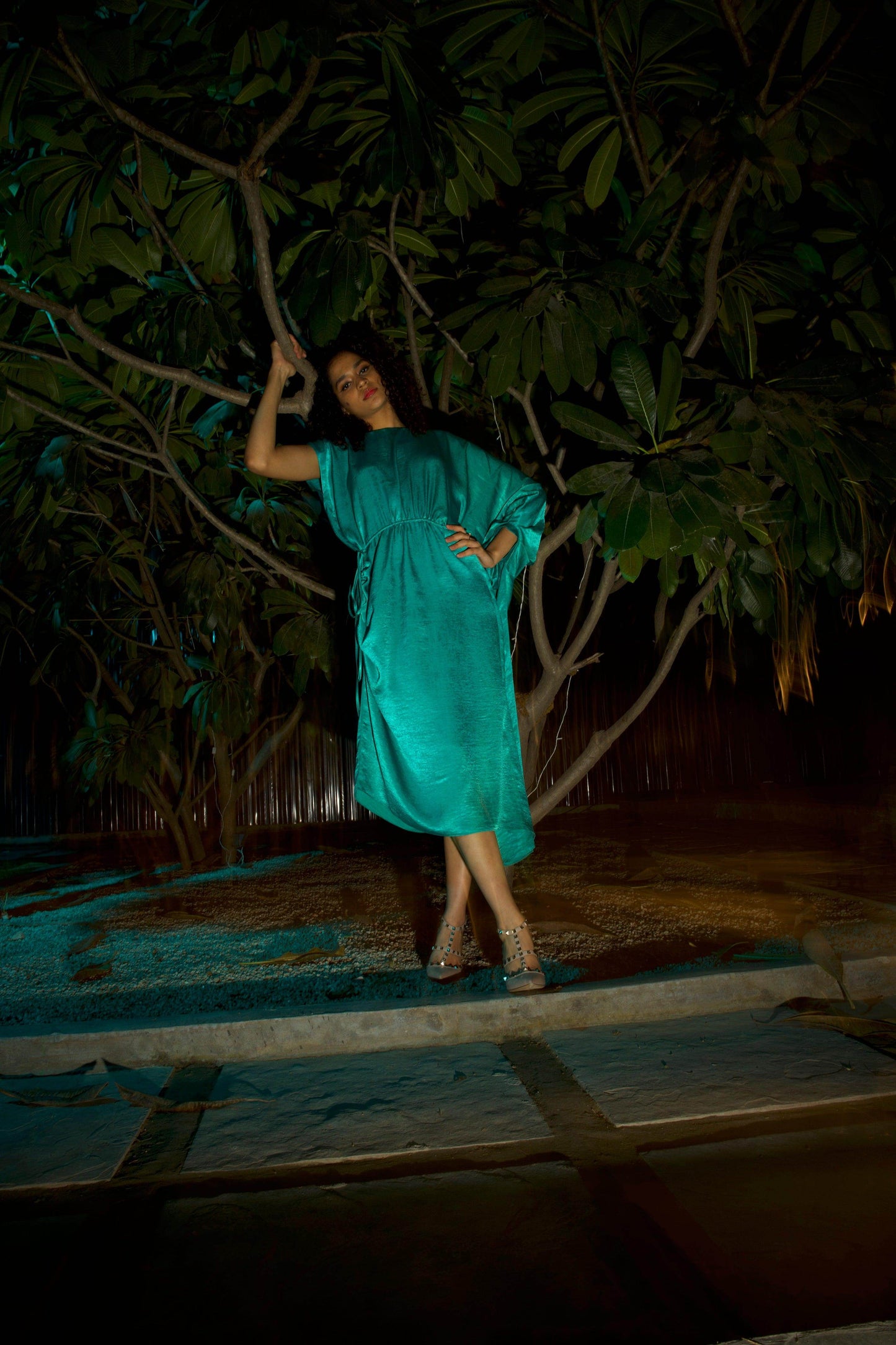 SINGLE SLEEVE DRAPED MIDI - dash and dot