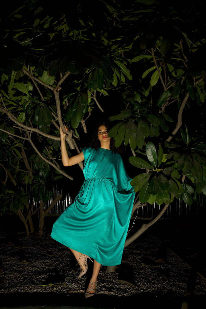 SINGLE SLEEVE DRAPED MIDI - dash and dot dash and dot