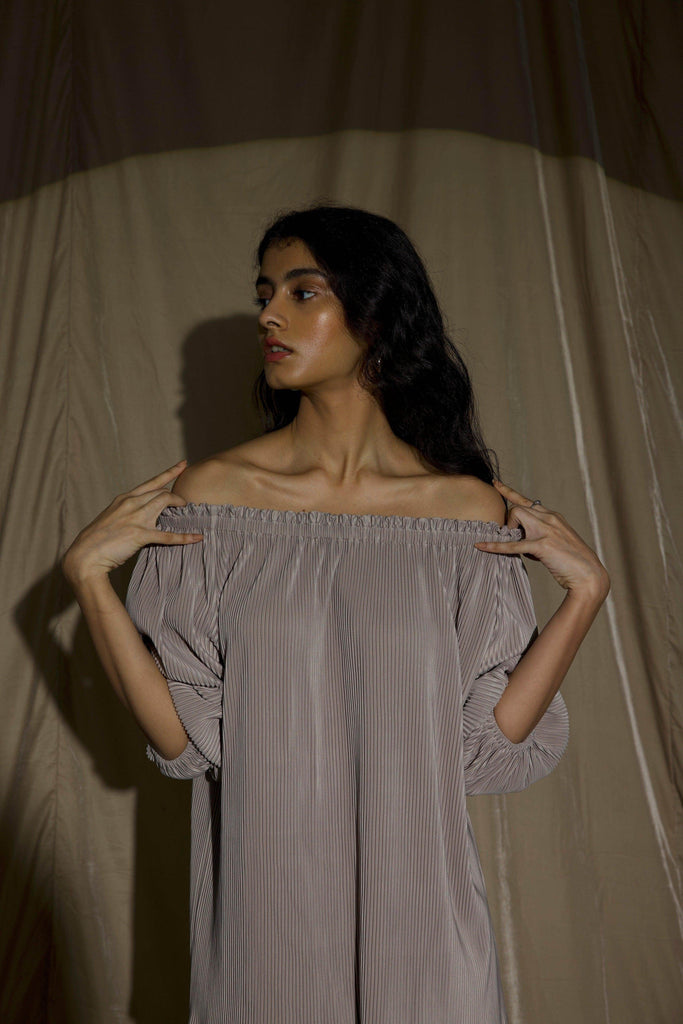 OFF-THE-SHOULDER PLEAT TOP - dash and dot dash and dot