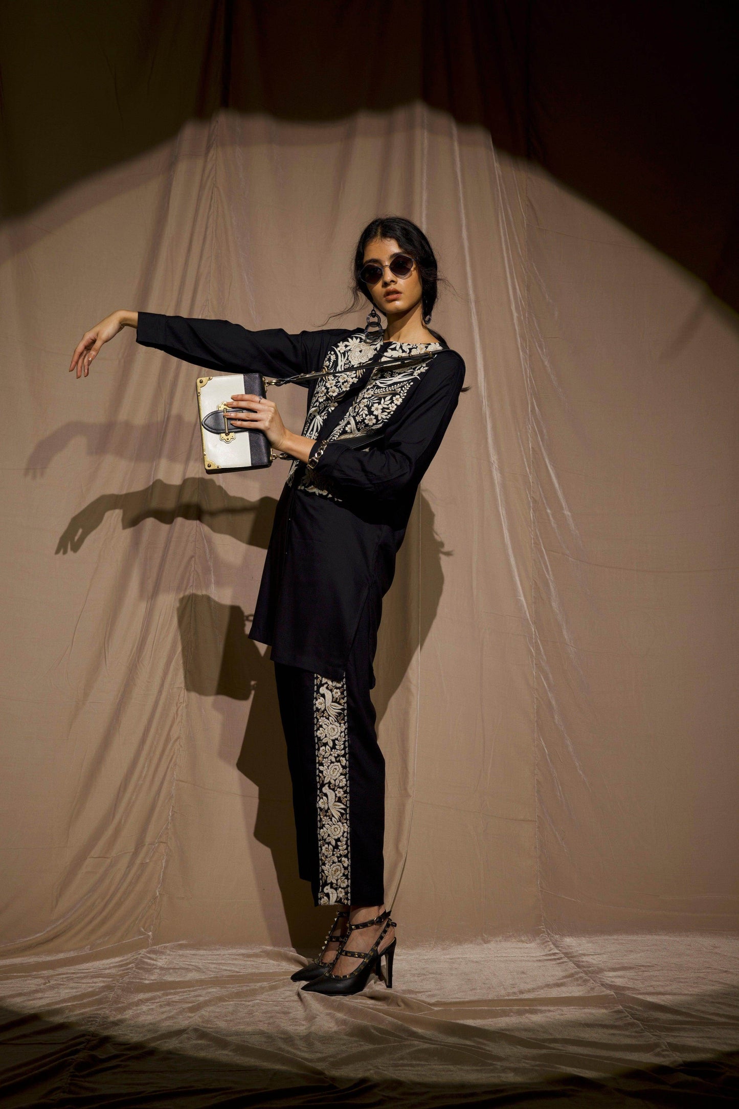 GARA STITCH BIB SHIRT - dash and dot