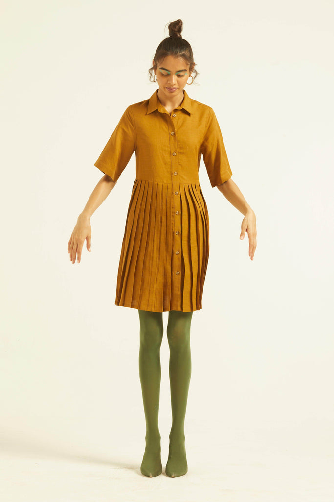 HALF SLEEVE ACCORDION PLEAT SHIRT DRESS - dash and dot dash and dot