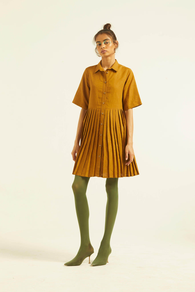 HALF SLEEVE ACCORDION PLEAT SHIRT DRESS - dash and dot dash and dot