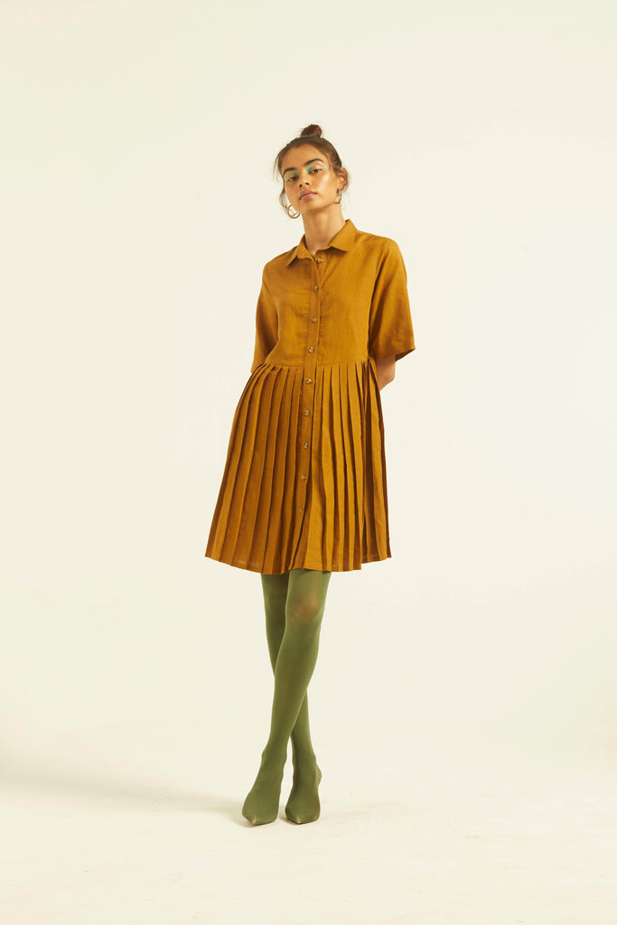 HALF SLEEVE ACCORDION PLEAT SHIRT DRESS - dash and dot dash and dot