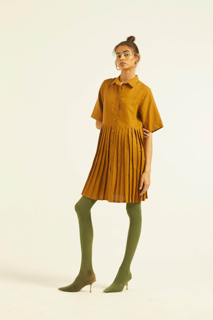 HALF SLEEVE ACCORDION PLEAT SHIRT DRESS - dash and dot dash and dot