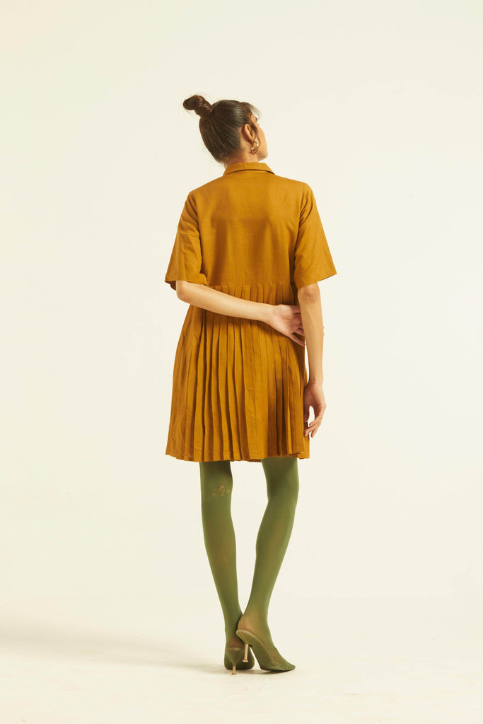 HALF SLEEVE ACCORDION PLEAT SHIRT DRESS - dash and dot dash and dot