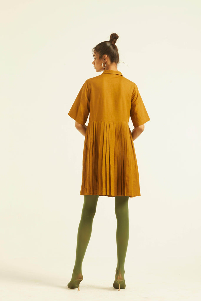 HALF SLEEVE ACCORDION PLEAT SHIRT DRESS - dash and dot dash and dot