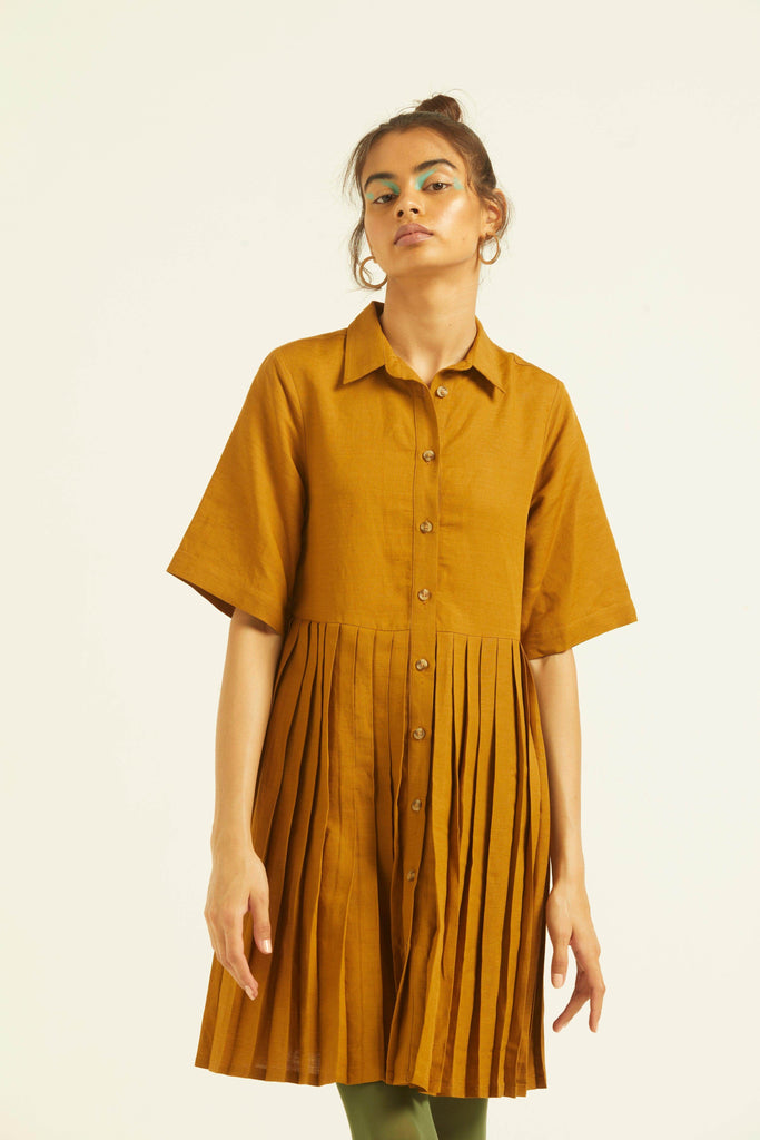 HALF SLEEVE ACCORDION PLEAT SHIRT DRESS - dash and dot dash and dot