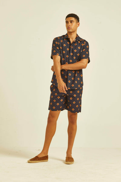 MULTI MOTIF SHORT - dash and dot